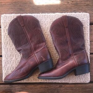 Frye Rich Brown Western Boots-size 5